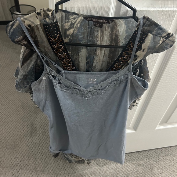 Beautiful beaded top with free cami - Picture 4 of 5